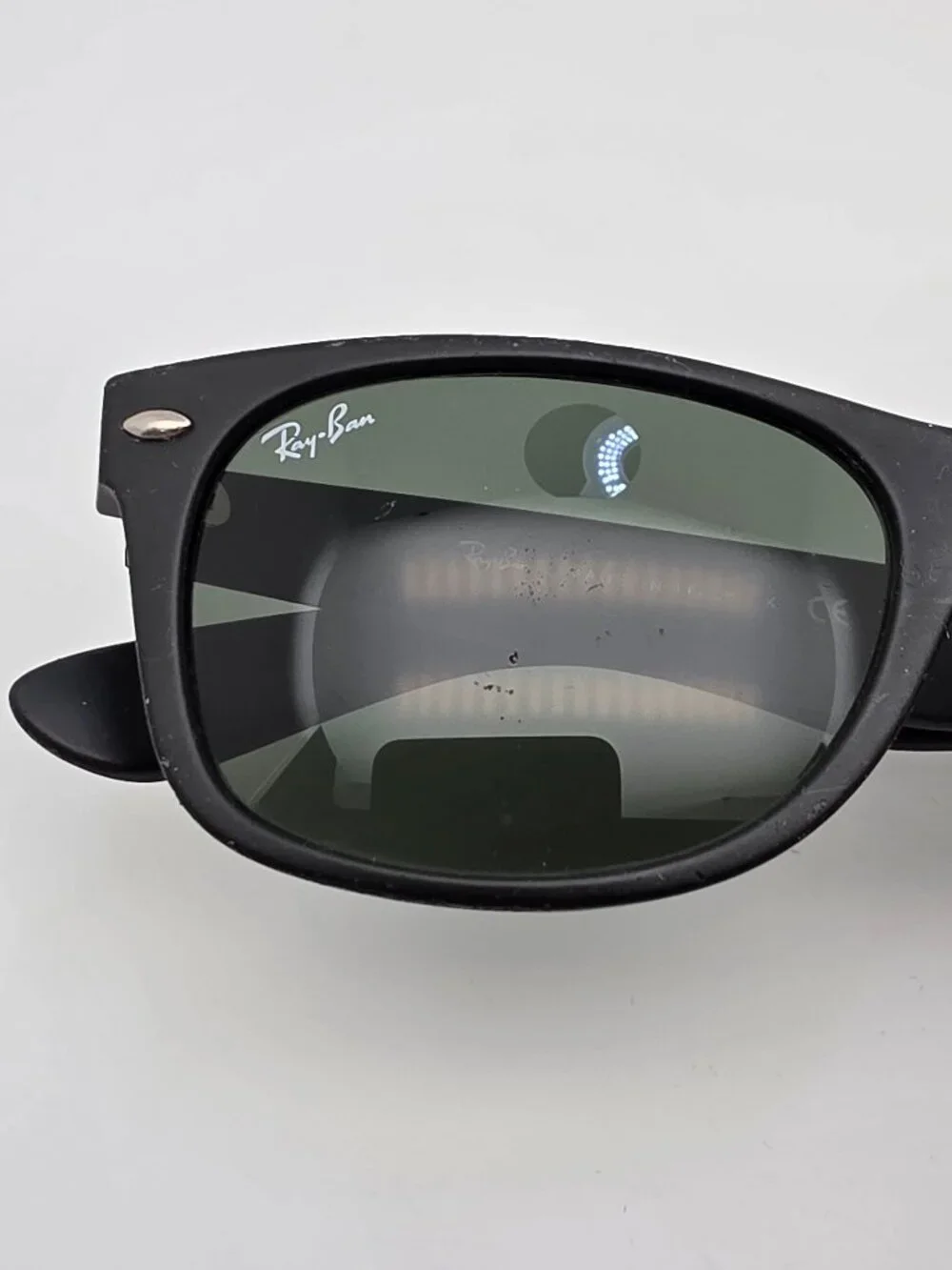 Ray-Ban RB2132 622 New Wayfarer Rubber Black Frame G-15 Green Lens Sunglasses